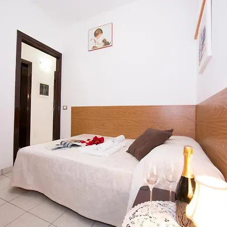 Colonno Sleeps 4
